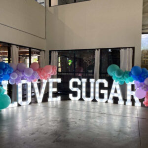 LOVE SUGAR XXL Leuchtbuchstabe U