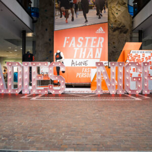 LADIES NIGHT XXL Leuchtbuchstabe H