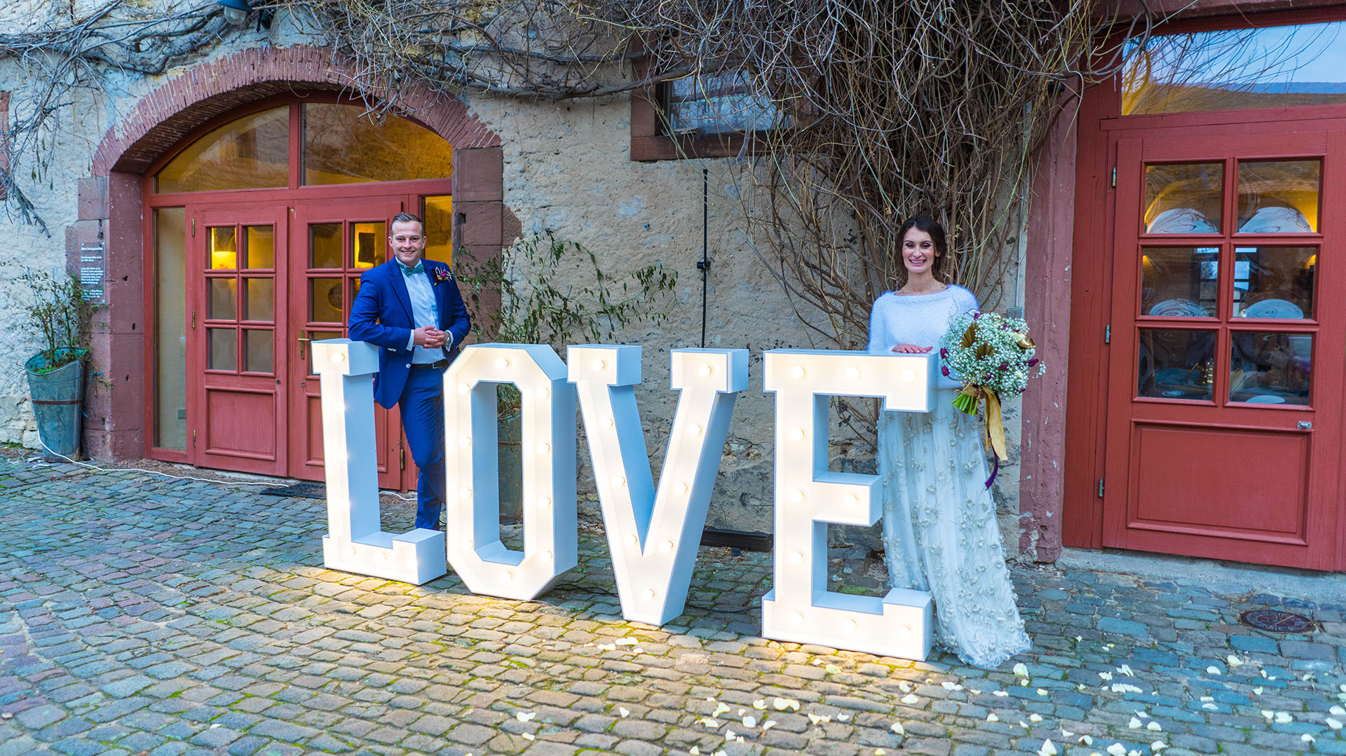 LOVE XXL Leuchtbuchstabe O