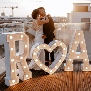 R ♡ A XXL Leuchtbuchstabe R