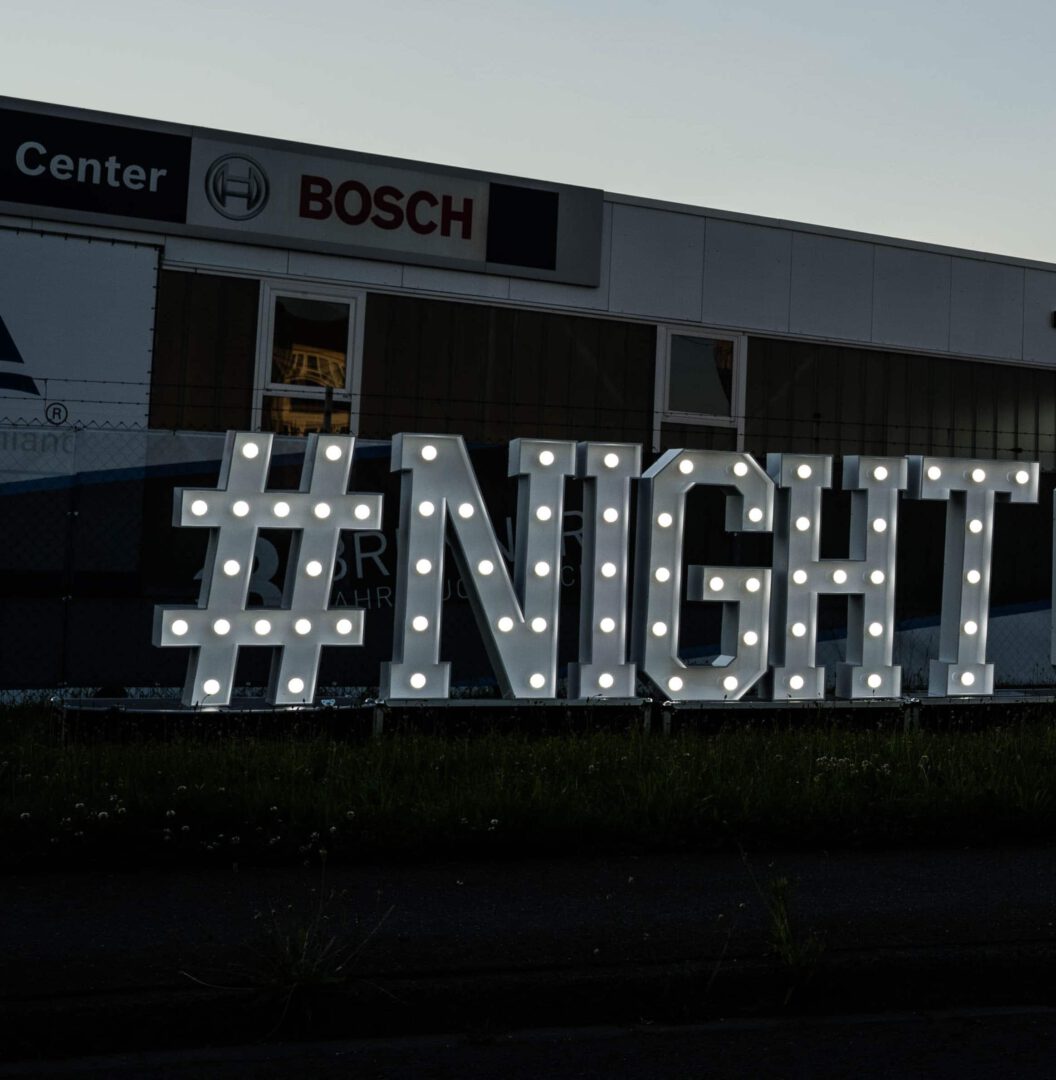 #NIGHT XXL Leuchtzeichen #
