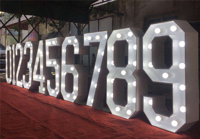 0123456789 XXL Leuchtzahl 7